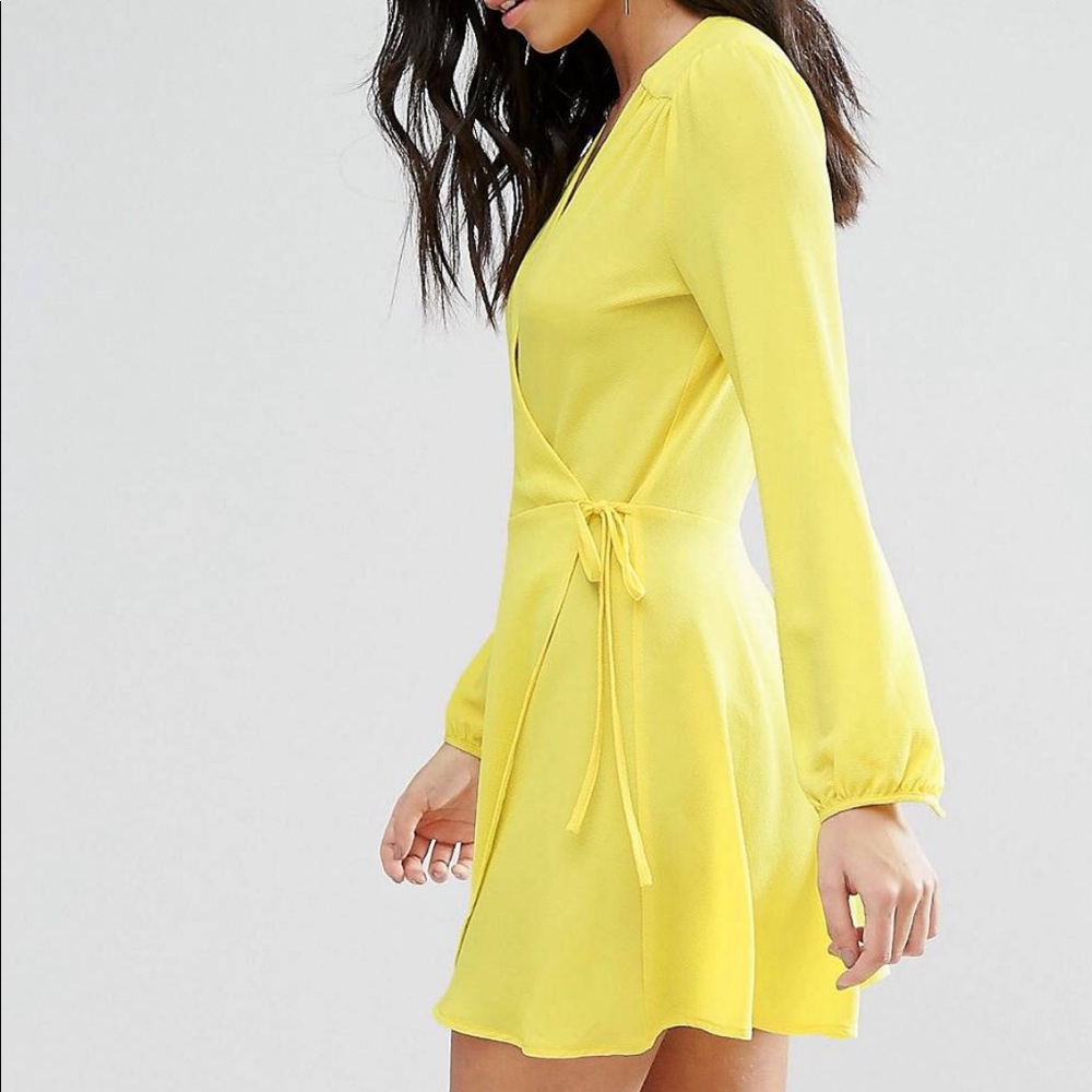 Gorgeous yellow dress